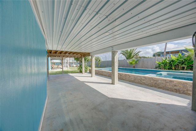 521 Woodhaven, Ingleside, TX 78362