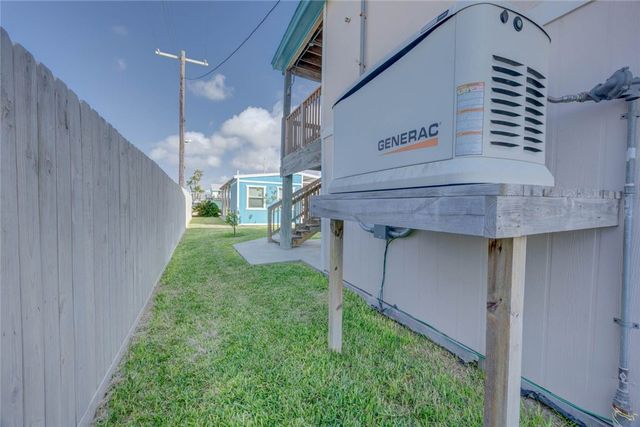 521 Woodhaven, Ingleside, TX 78362