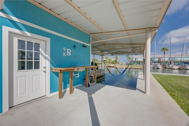 521 Woodhaven, Ingleside, TX 78362