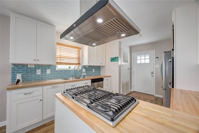 521 Woodhaven, Ingleside, TX 78362