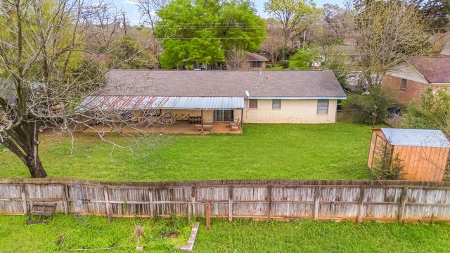 117 Cedar Heights Drive, Palestine, TX 75803