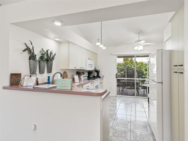 1405 W SCHWARTZ BOULEVARD, The Villages, FL 32159