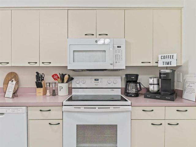 1405 W SCHWARTZ BOULEVARD, The Villages, FL 32159