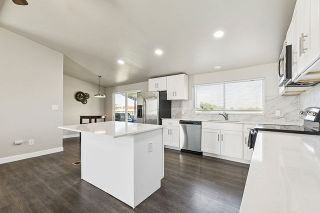 9358 Running Bear Road, Aubrey, TX 76227