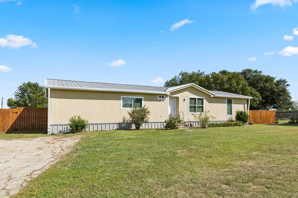 9358 Running Bear Road, Aubrey, TX 76227