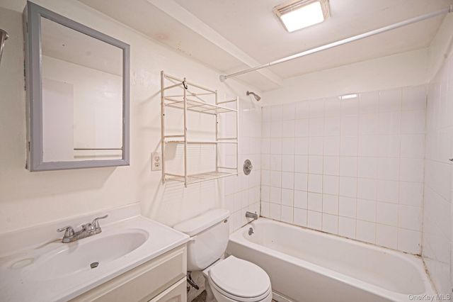 332 Delaware Avenue, Bay Shore, NY 11706