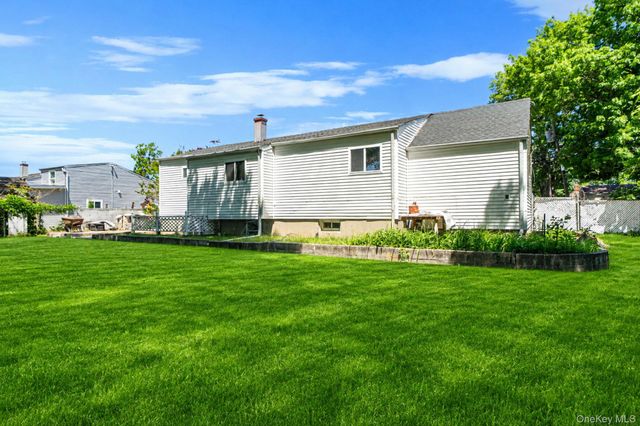 332 Delaware Avenue, Bay Shore, NY 11706
