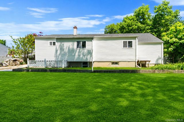 332 Delaware Avenue, Bay Shore, NY 11706