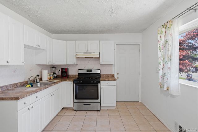 332 Delaware Avenue, Bay Shore, NY 11706