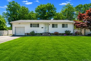 332 Delaware Avenue, Bay Shore, NY 11706