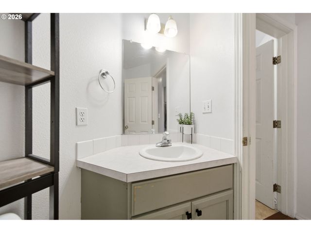 15278 Se VIEW MEADOWS Ln, Milwaukie, OR 97267