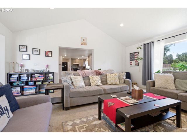 15278 Se VIEW MEADOWS Ln, Milwaukie, OR 97267