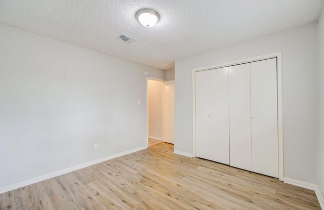 2046 Lexington Woods Drive, Spring, TX 77373