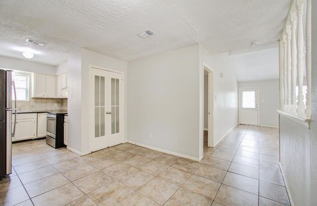 2046 Lexington Woods Drive, Spring, TX 77373