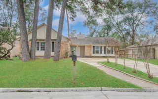 2046 Lexington Woods Drive, Spring, TX 77373
