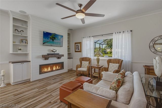 3420 Bedford CT, Naples, FL 34112