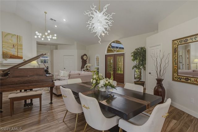 3420 Bedford CT, Naples, FL 34112