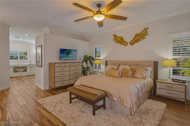 3420 Bedford CT, Naples, FL 34112