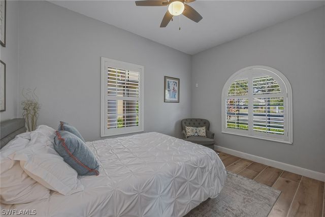 3420 Bedford CT, Naples, FL 34112