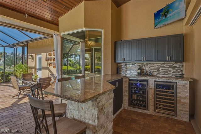 3420 Bedford CT, Naples, FL 34112