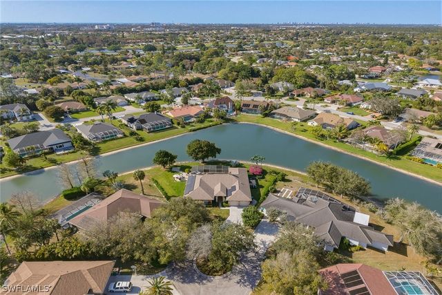 3420 Bedford CT, Naples, FL 34112