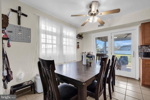 9 HONEY LOCUST LN, Mount Holly, NJ 08060