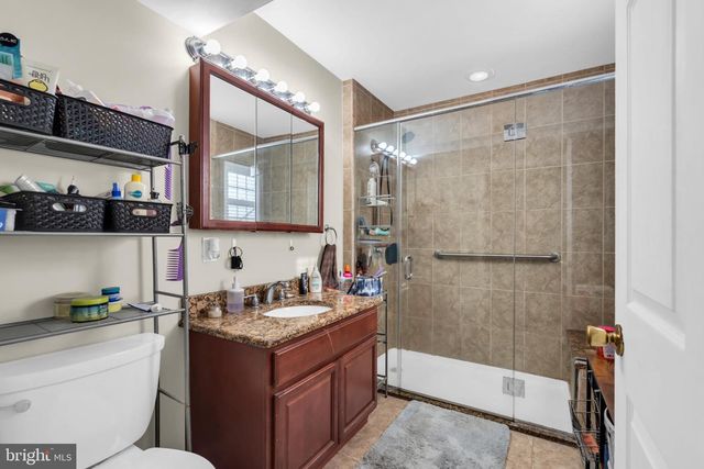 9 HONEY LOCUST LN, Mount Holly, NJ 08060