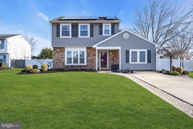 9 HONEY LOCUST LN, Mount Holly, NJ 08060