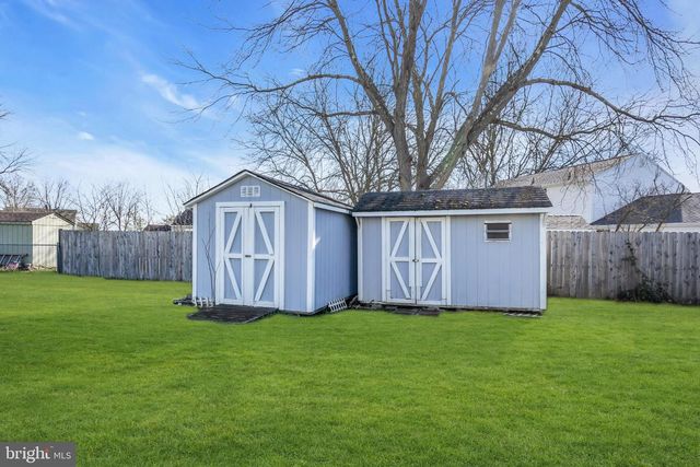 9 HONEY LOCUST LN, Mount Holly, NJ 08060