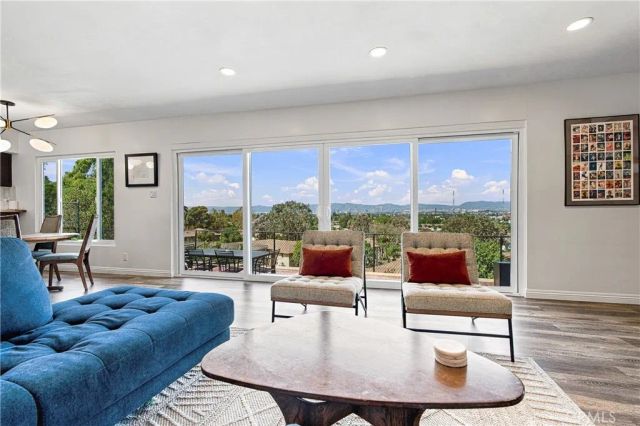 4229 Don Diablo, Los Angeles, CA 90008