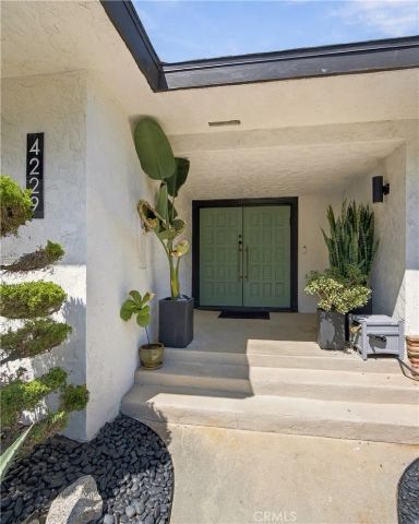 4229 Don Diablo, Los Angeles, CA 90008