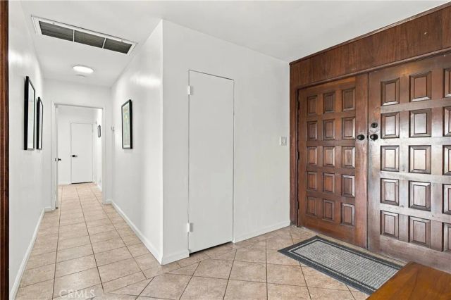 4229 Don Diablo, Los Angeles, CA 90008