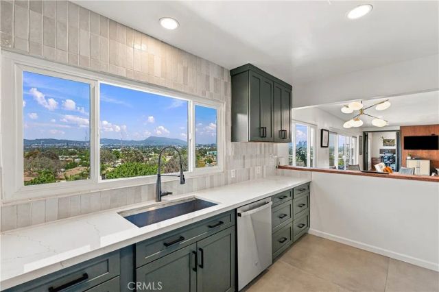 4229 Don Diablo, Los Angeles, CA 90008