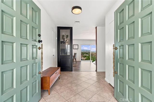 4229 Don Diablo, Los Angeles, CA 90008