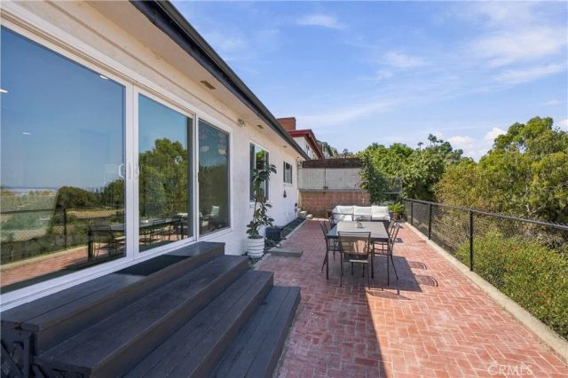 4229 Don Diablo, Los Angeles, CA 90008