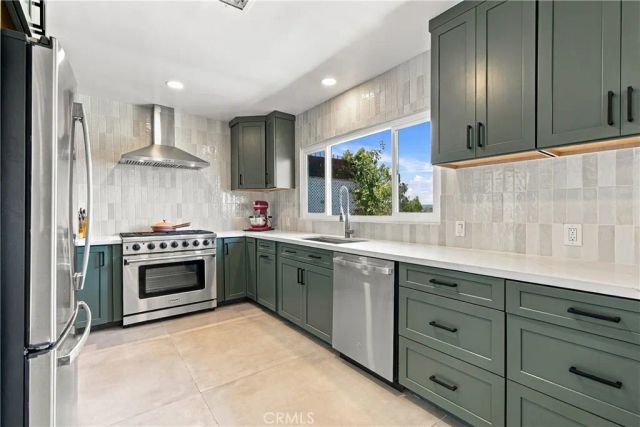 4229 Don Diablo, Los Angeles, CA 90008