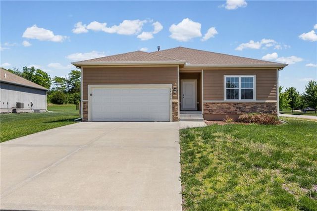 14229 S Landon Street, Olathe, KS 66061