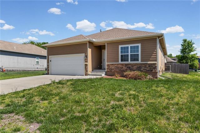 14229 S Landon Street, Olathe, KS 66061