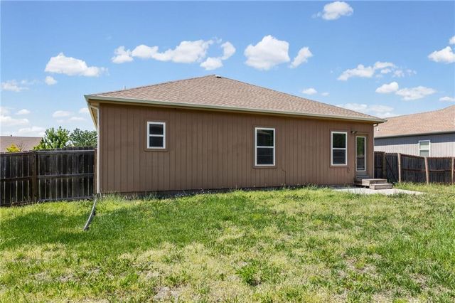 14229 S Landon Street, Olathe, KS 66061