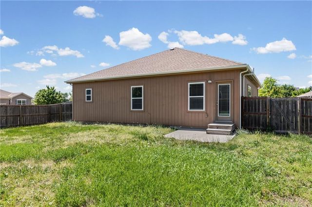 14229 S Landon Street, Olathe, KS 66061