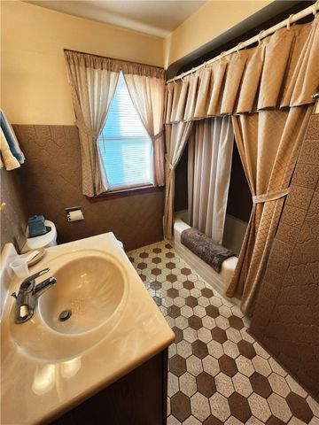 289 Scotland Ln, Union Twp, PA 16101