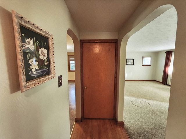 289 Scotland Ln, Union Twp, PA 16101