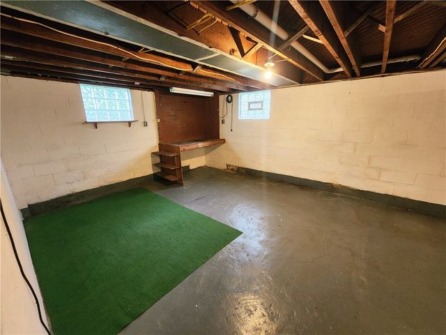 289 Scotland Ln, Union Twp, PA 16101