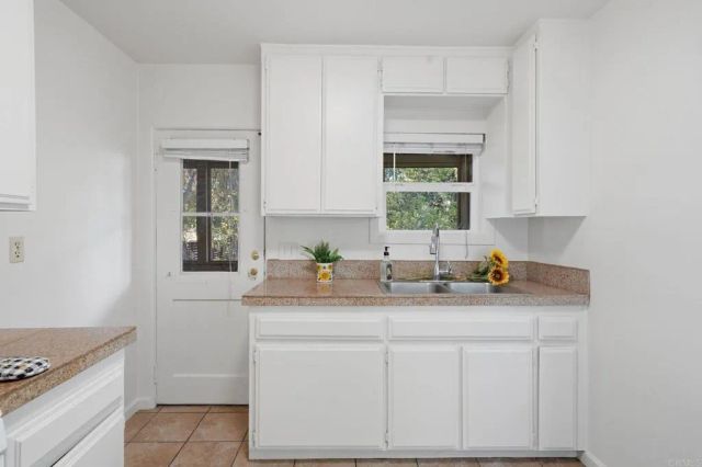 3211 Menlo Avenue, San Diego, CA 92105