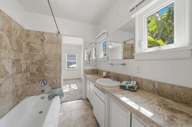 3211 Menlo Avenue, San Diego, CA 92105