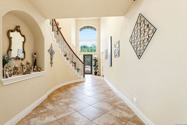 8931 Cimarron Rte, San Antonio, TX 78255