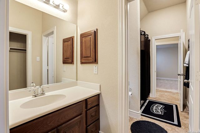 8931 Cimarron Rte, San Antonio, TX 78255