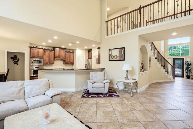 8931 Cimarron Rte, San Antonio, TX 78255