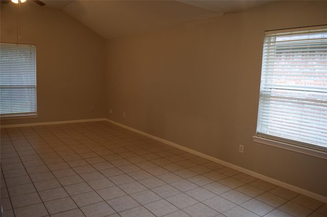 18130 Beaverdell Drive, Tomball, TX 77377