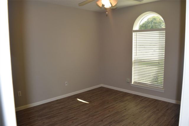 18130 Beaverdell Drive, Tomball, TX 77377